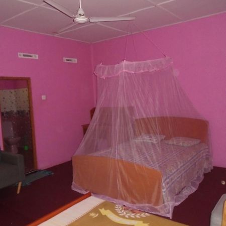 El Shaddai Hotel Манар Екстериор снимка